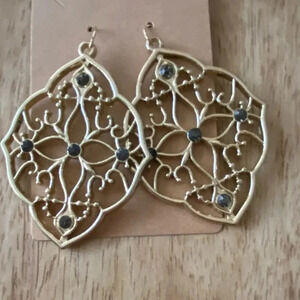 🆕Gold Tone Modern Metals Earrings🆕